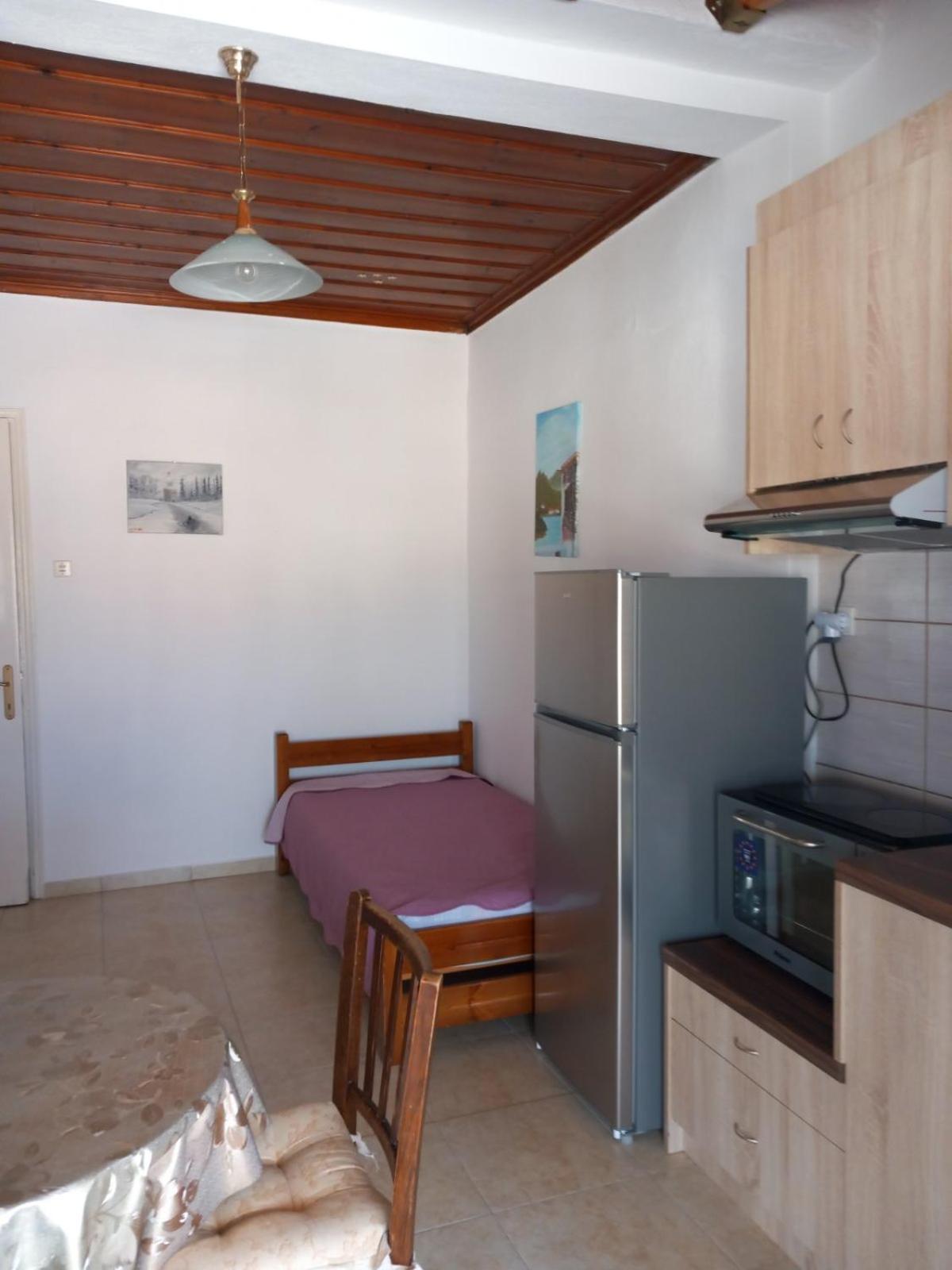 Katerinas Apartmens Skiathos Town Bagian luar foto
