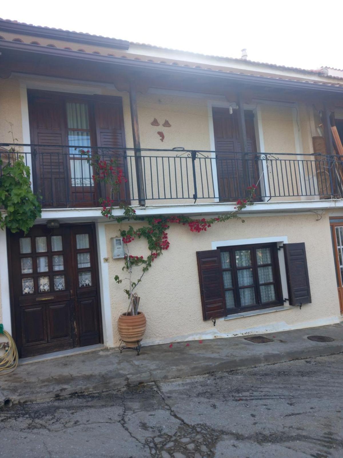 Katerinas Apartmens Skiathos Town Bagian luar foto