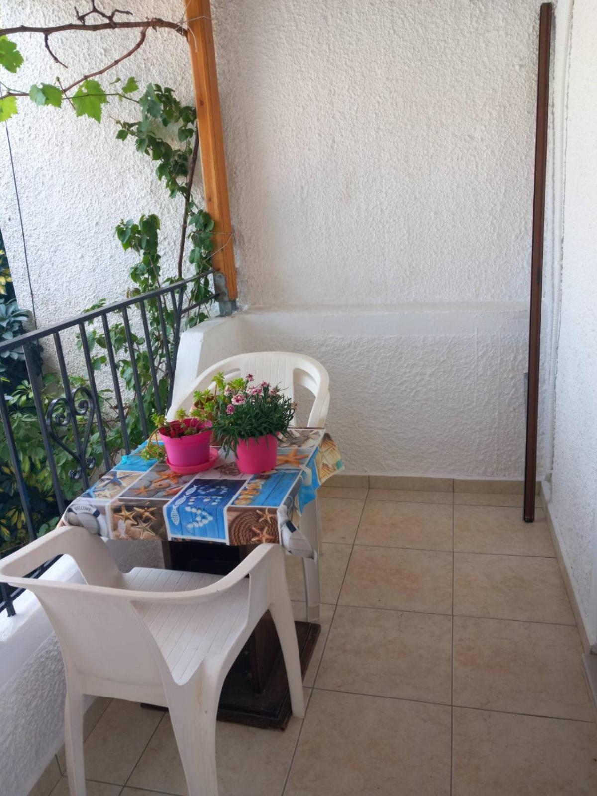 Katerinas Apartmens Skiathos Town Bagian luar foto