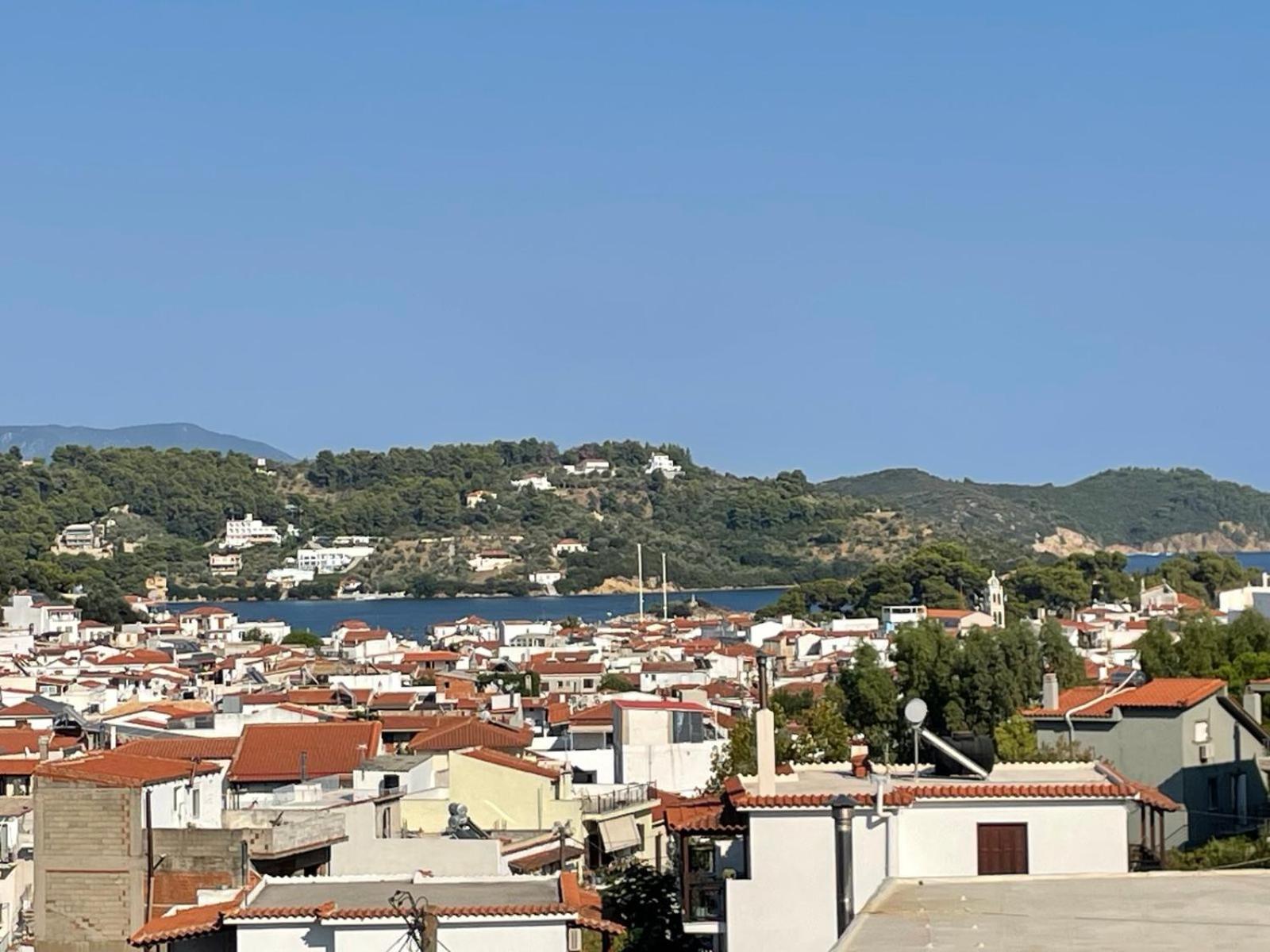 Katerinas Apartmens Skiathos Town Bagian luar foto