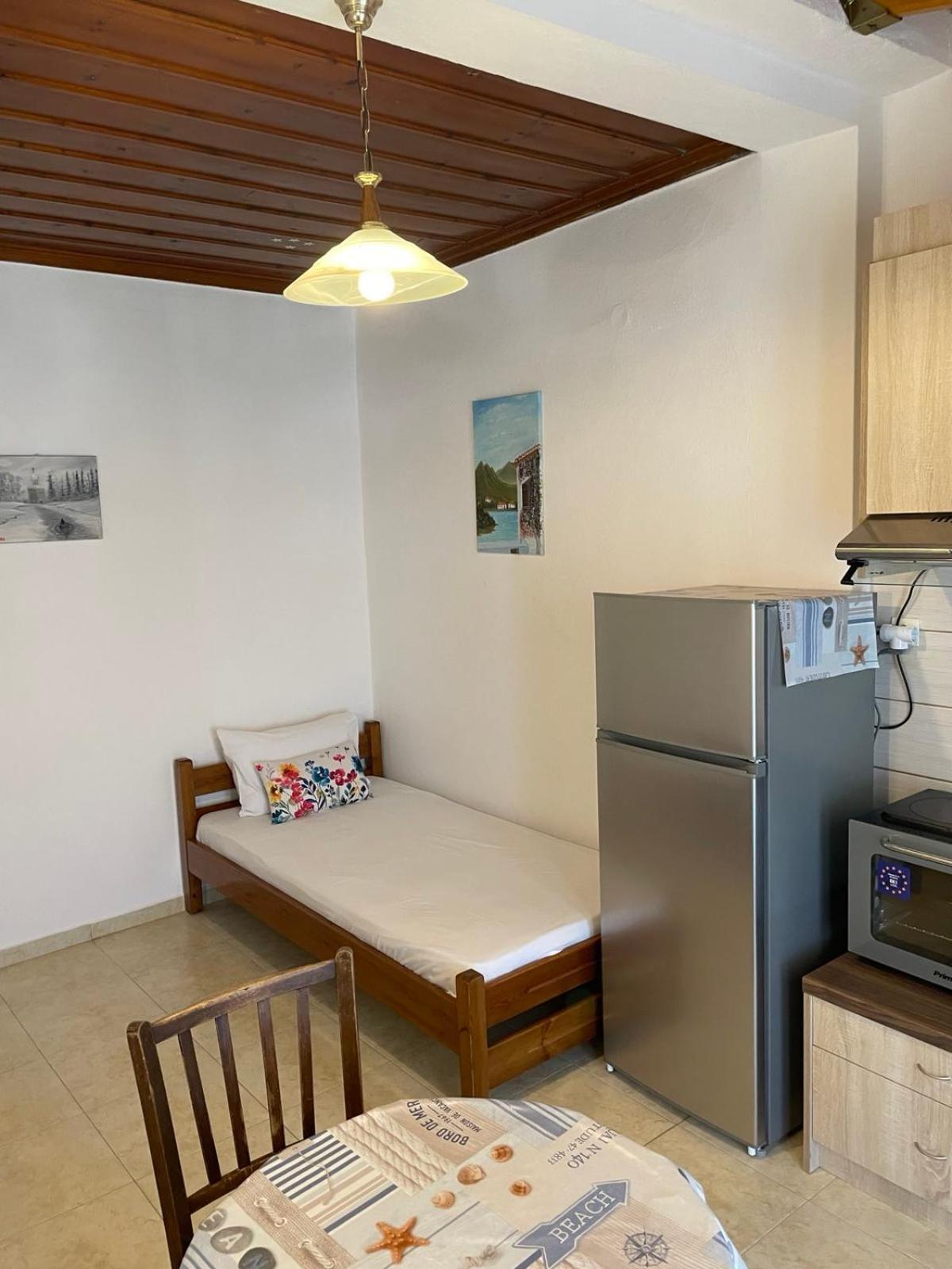 Katerinas Apartmens Skiathos Town Bagian luar foto